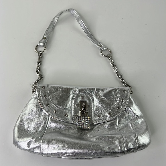 Super Cute Silver Shoulder Handbag with small Chain - Picture 2 of 6